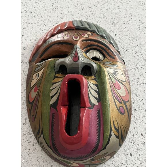 Vintage Hand carved Hand Painted Tribal African Wood Mask Wall Art - Picture 3 of 8